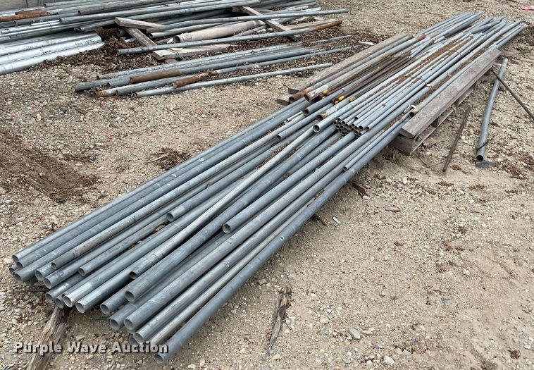 image for item MY9070 Approximately 85 fence panels