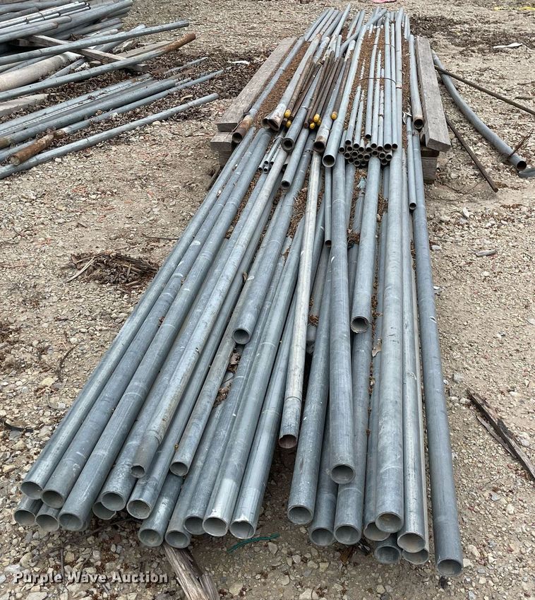 image for item MY9070 Approximately 85 fence panels