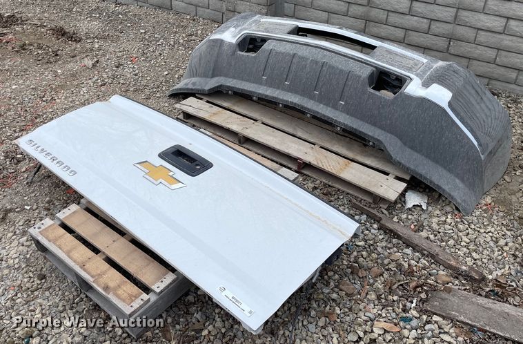 image for item MY9071 Pickup truck parts