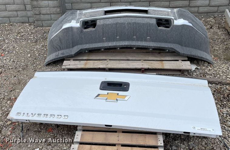 image for item MY9071 Pickup truck parts