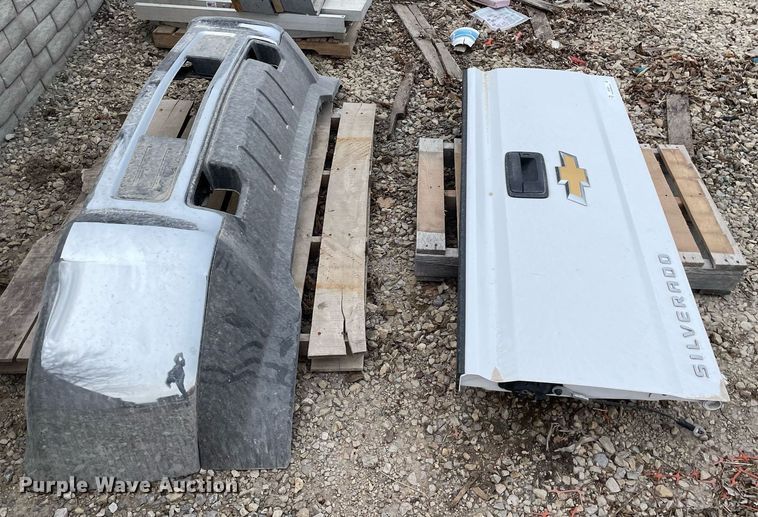 image for item MY9071 Pickup truck parts