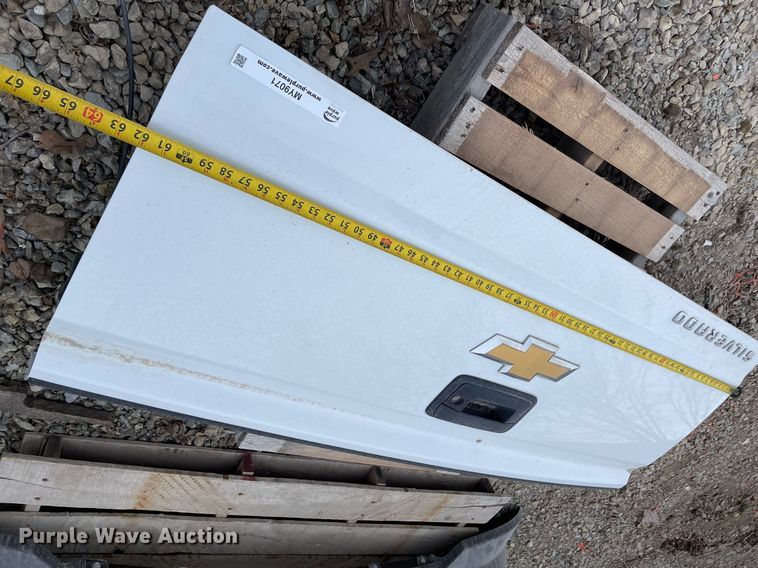 image for item MY9071 Pickup truck parts