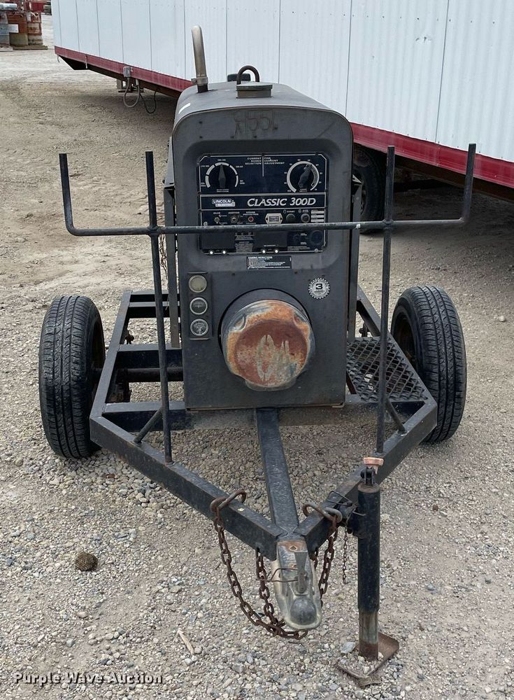 image for item MY9074 Lincoln Electric Classic 300D  welder