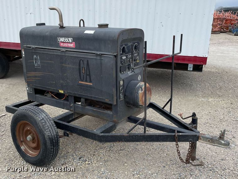 image for item MY9074 Lincoln Electric Classic 300D  welder