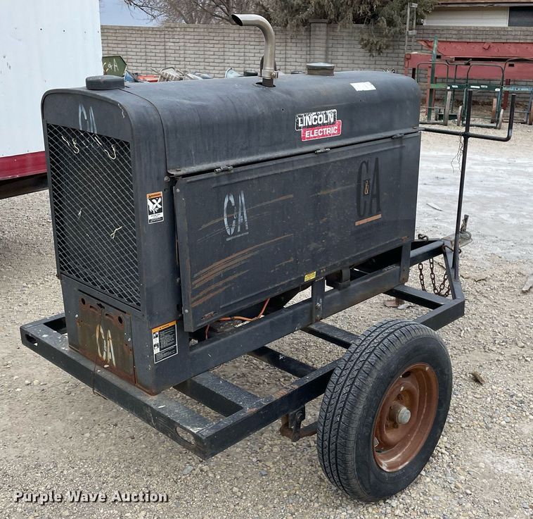 image for item MY9074 Lincoln Electric Classic 300D  welder