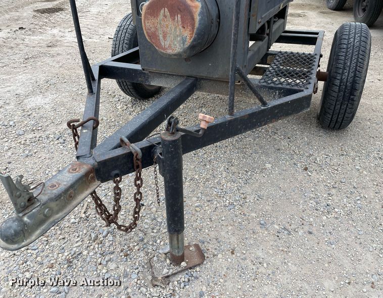 image for item MY9074 Lincoln Electric Classic 300D  welder