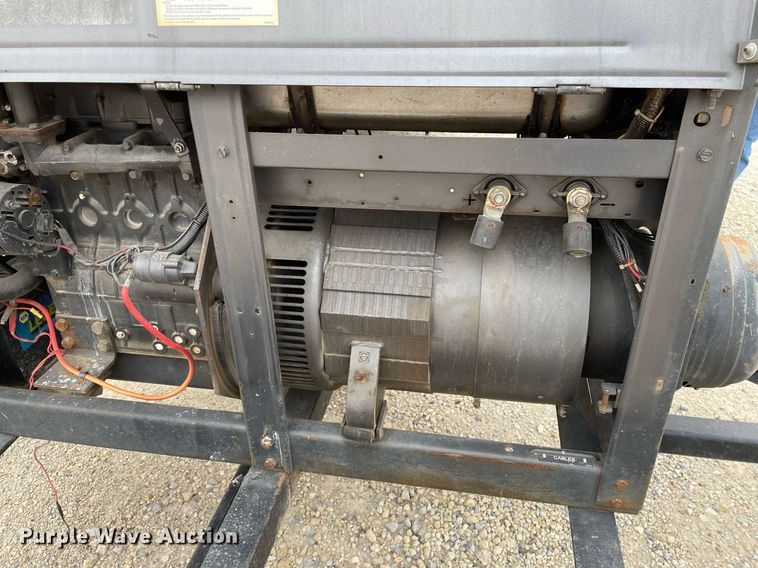 image for item MY9074 Lincoln Electric Classic 300D  welder