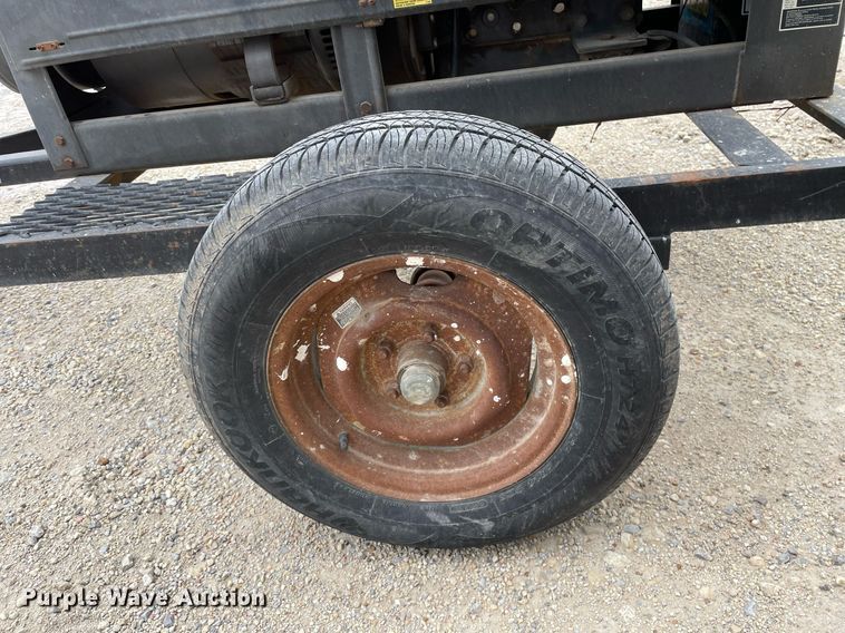 image for item MY9074 Lincoln Electric Classic 300D  welder