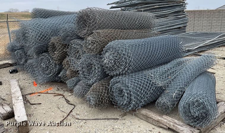 image for item MY9075 Approximately 30 rolls of 6' fencing