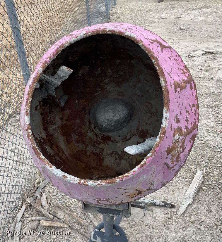 image for item MY9078 (2) concrete mixers