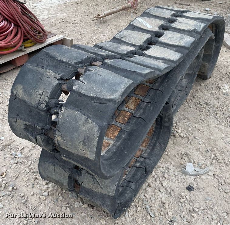 image for item MY9083 17"W skid steer tracks