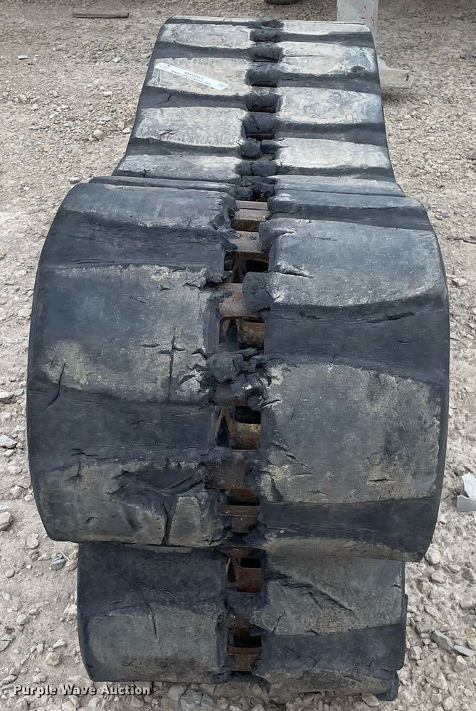 image for item MY9083 17"W skid steer tracks