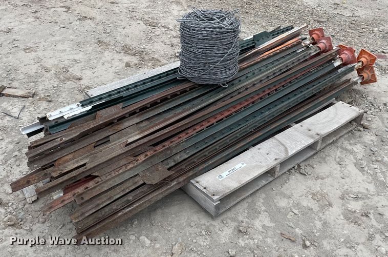 image for item MY9087 Approximately 50 fence posts