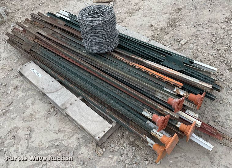 image for item MY9087 Approximately 50 fence posts