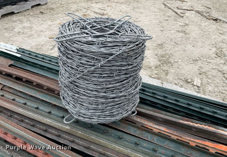 image for item MY9087 Approximately 50 fence posts