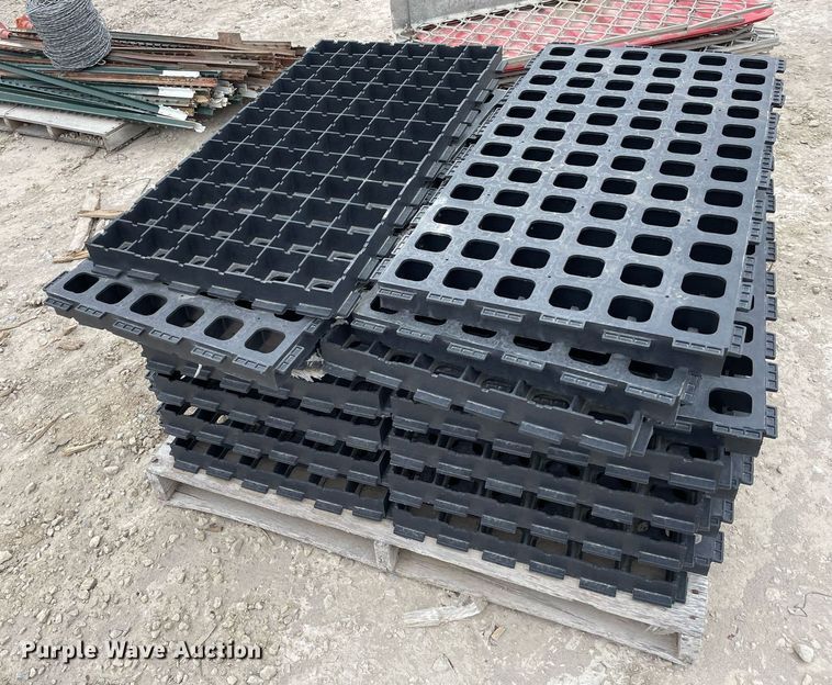 image for item MY9088 (22) grass pavers