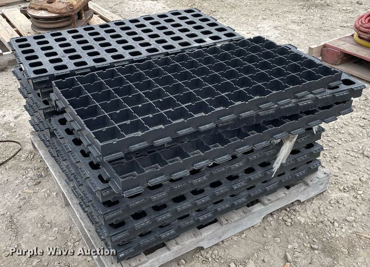 image for item MY9088 (22) grass pavers