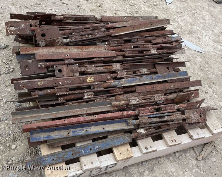 image for item MY9090 Approximately 60 turn buckles