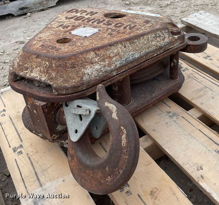 image for item MY9091 DRH Johnson 10S14RTB  crane block