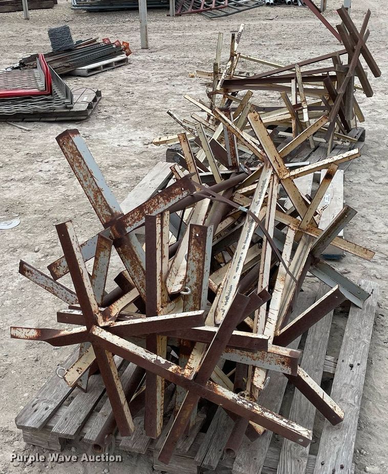 image for item MY9092 Approximately 35 stands