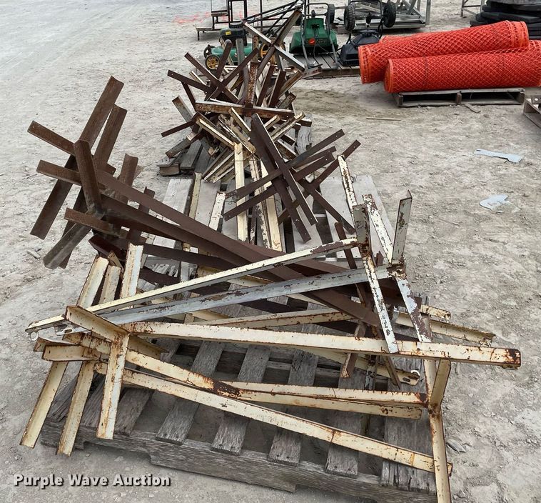 image for item MY9092 Approximately 35 stands