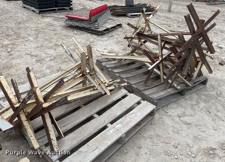 image for item MY9092 Approximately 35 stands