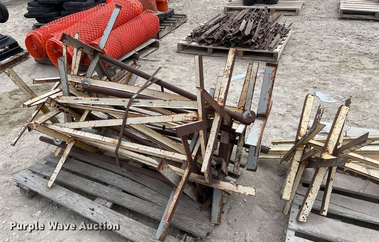 image for item MY9092 Approximately 35 stands