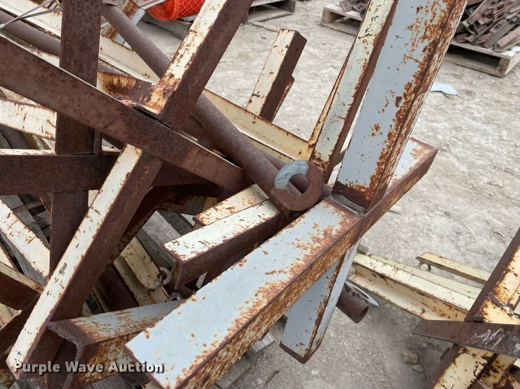 image for item MY9092 Approximately 35 stands