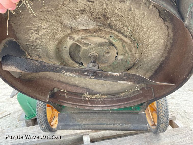 image for item MY9094 Lawn equipment