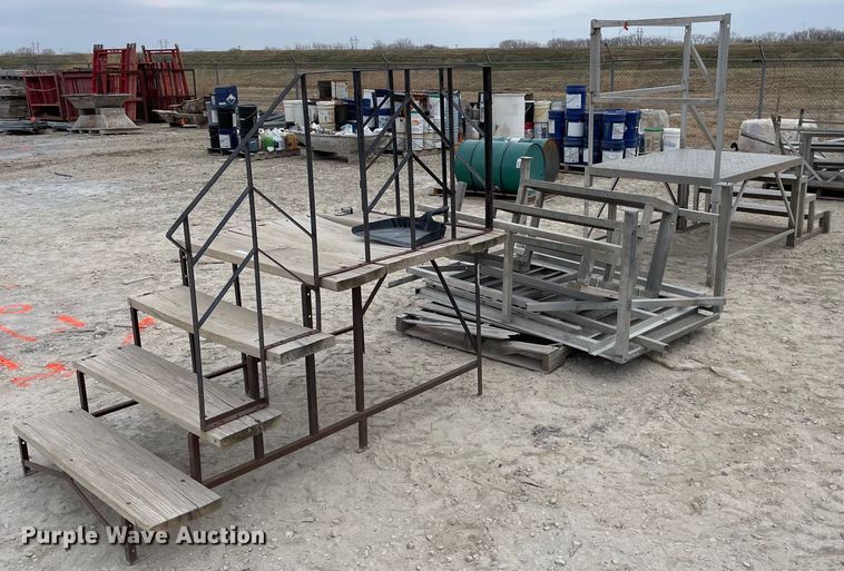 image for item MY9095 (4) sets of stairs