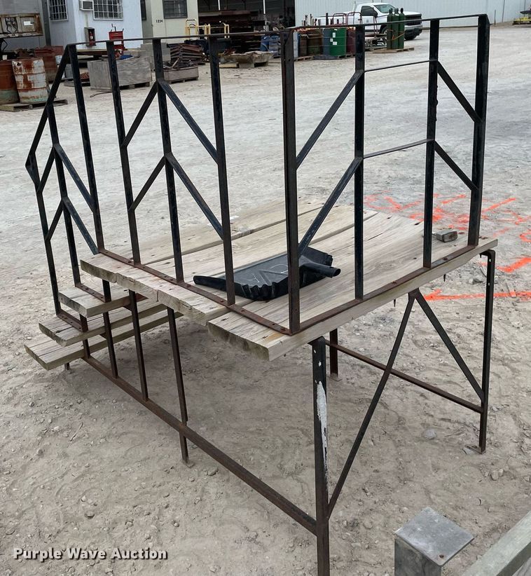 image for item MY9095 (4) sets of stairs