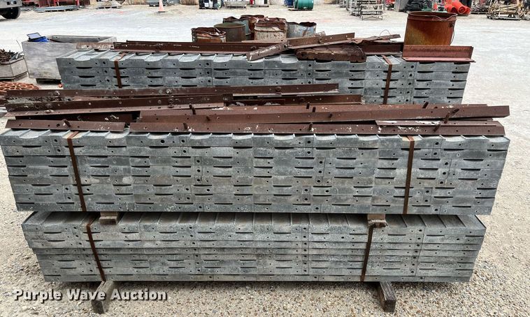 image for item MY9099 (37) aluminum concrete forms