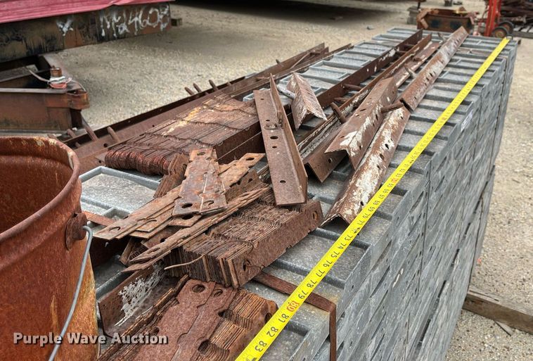 image for item MY9099 (37) aluminum concrete forms