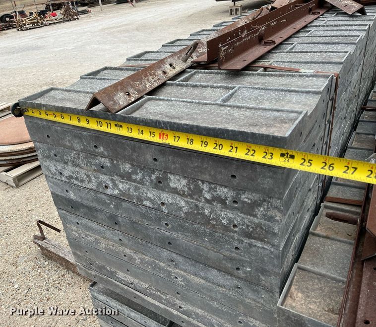 image for item MY9099 (37) aluminum concrete forms