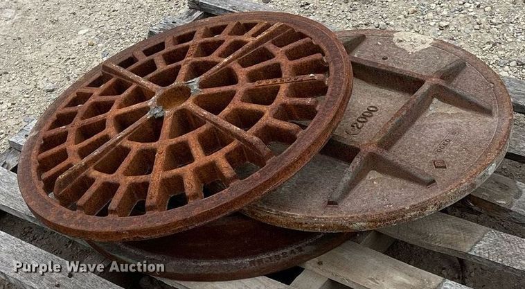 image for item MY9101 (3) manhole covers