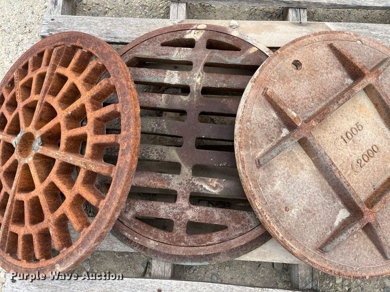 image for item MY9101 (3) manhole covers