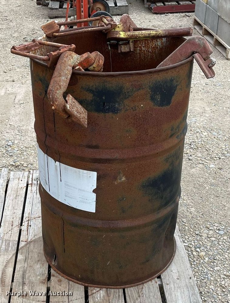 image for item MY9103 Shore clamps