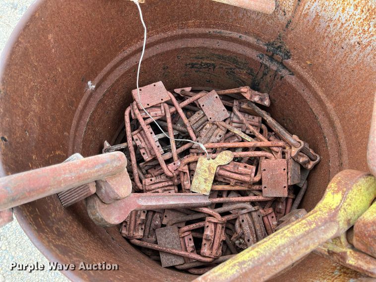 image for item MY9103 Shore clamps