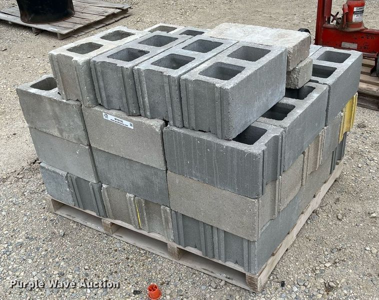 image for item MY9105 Approximately 45 cement blocks