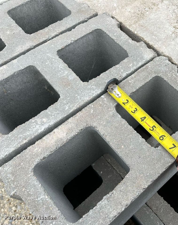 image for item MY9105 Approximately 45 cement blocks
