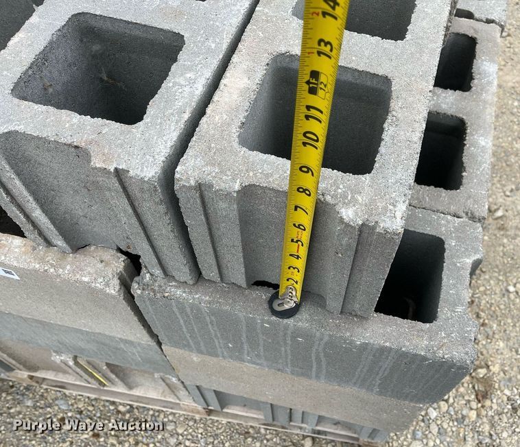 image for item MY9105 Approximately 45 cement blocks
