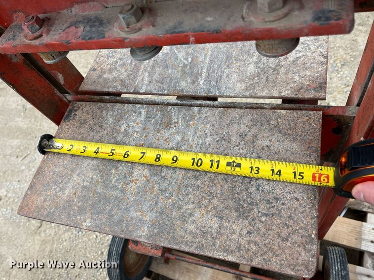 image for item MY9106 Park Tool Hydrasplit X-18  stone splitter