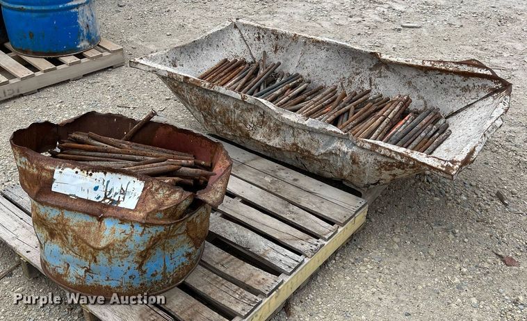 image for item MY9107 Concrete form pins