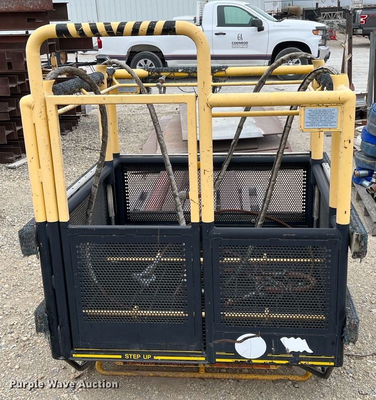 image for item MY9109 Lifting Technologies SM3-900G  Man basket