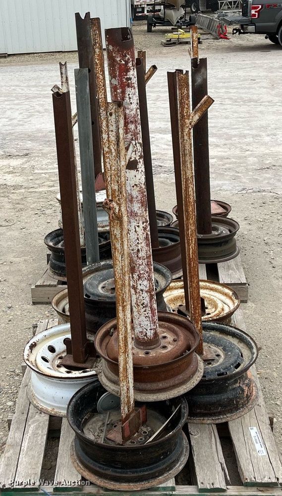 image for item MY9113 (14) rebar tie stands