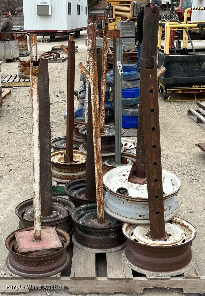 image for item MY9113 (14) rebar tie stands
