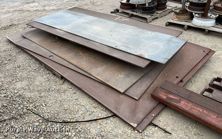 image for item MY9114 Approximately 8 steel plates
