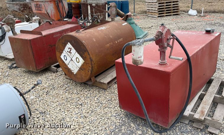 image for item MY9117 (3) fuel tanks