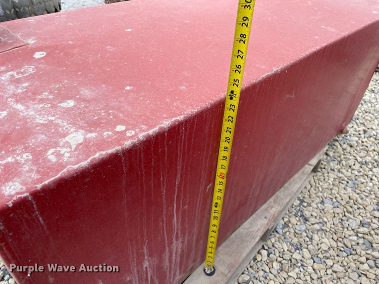 image for item MY9117 (3) fuel tanks