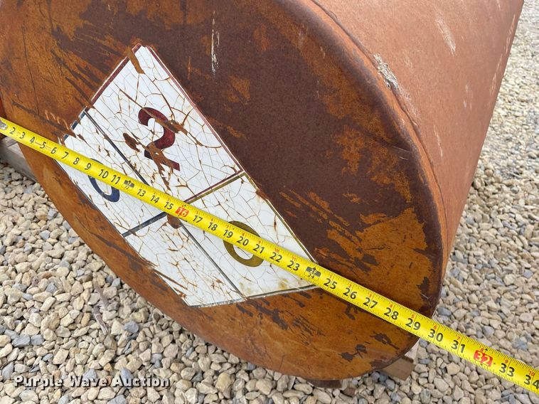 image for item MY9117 (3) fuel tanks